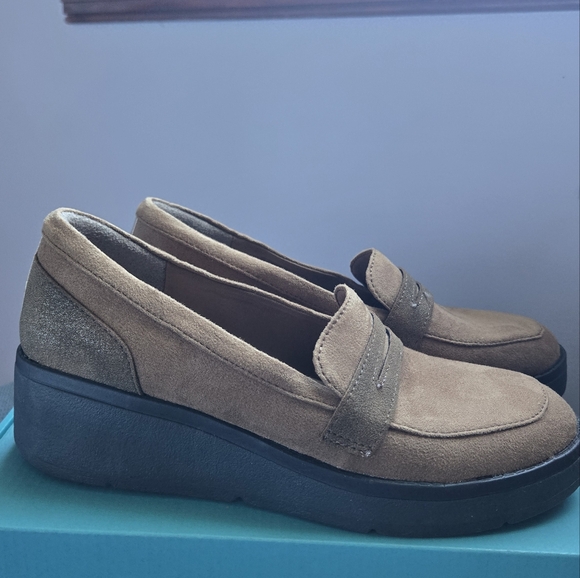 BZEES  Washable Suede Loafers - Picture 1 of 5